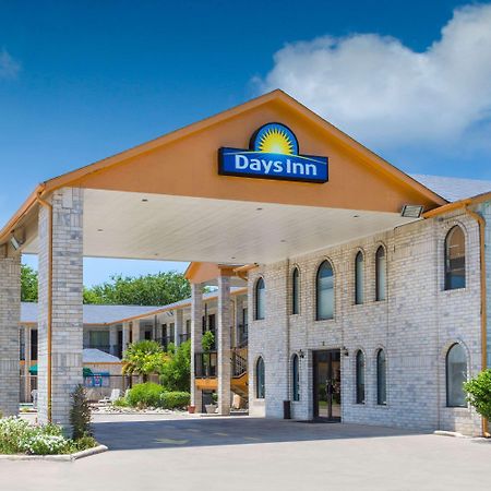 Days Inn Windcrest By Wyndham סן אנטוניו מראה חיצוני תמונה